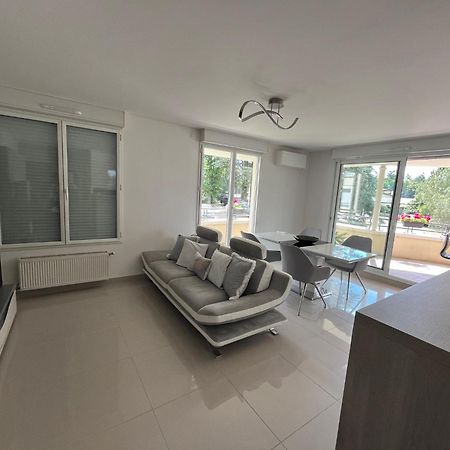 Appartement Entierement Equipe Charbonnières-les-Bains Eksteriør billede